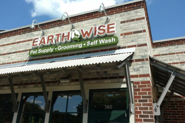 EarthWise pet specialty stores merging with Pet Stuff