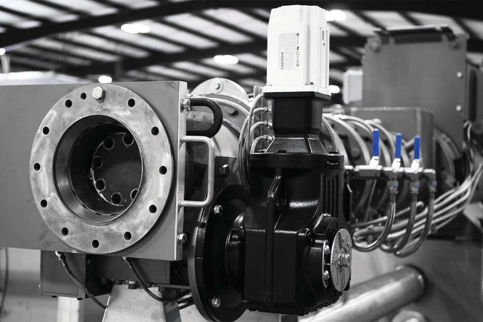 World's largest single screw extruder in Texas