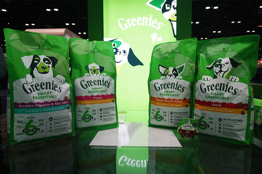 GREENIES SMART ESSENTIALS and GREENIES SMART TOPPER Meal Complement for dogs