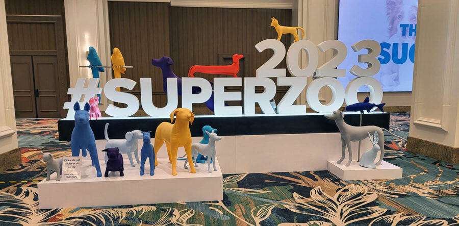 1 superzoo sign